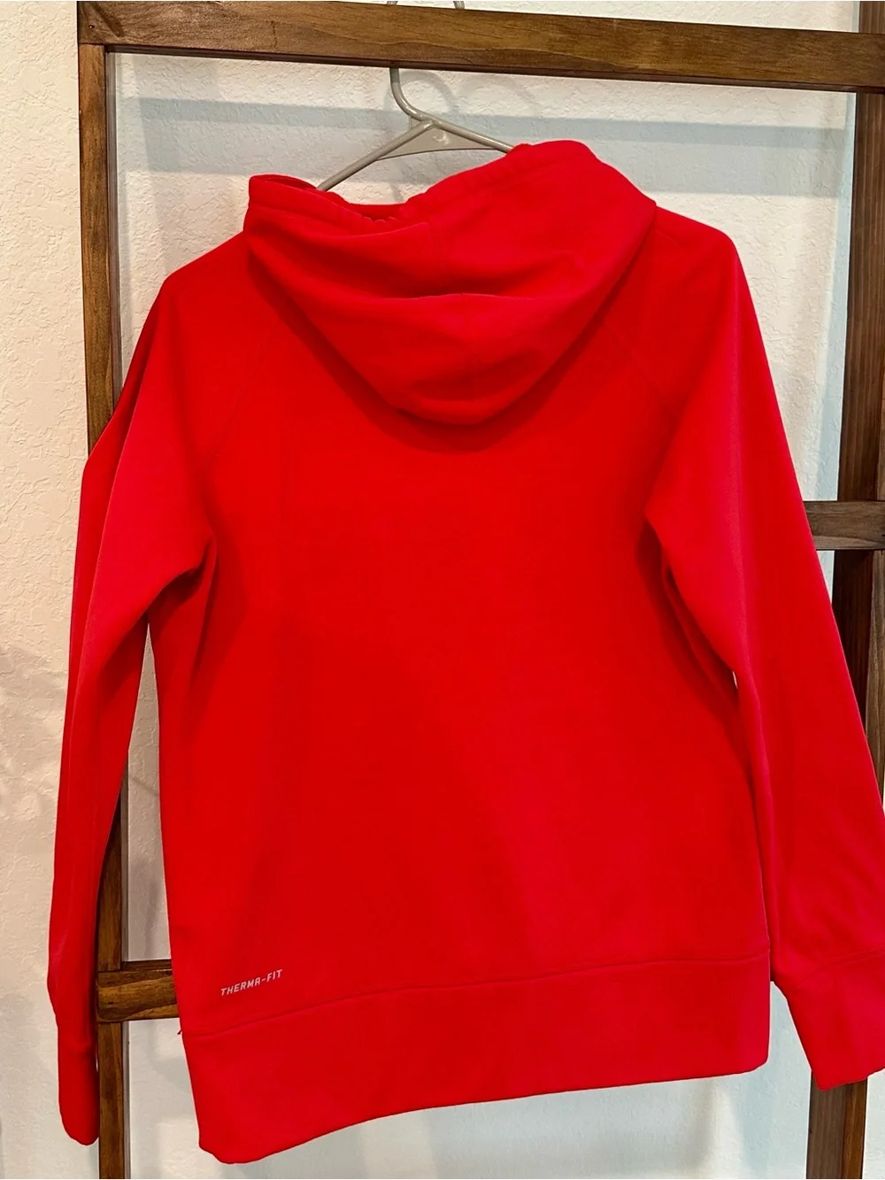 Nike Therma-FIT Red Pullover Hoodie Thumbholes Men’s Medium